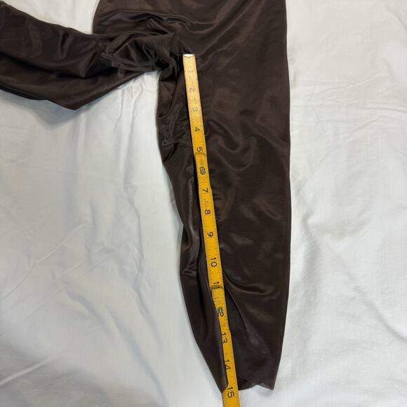 Skims Barely There Cropped Legging & High Waist Short Brown Size XXS Satin Silky - Picture 8 of 12
